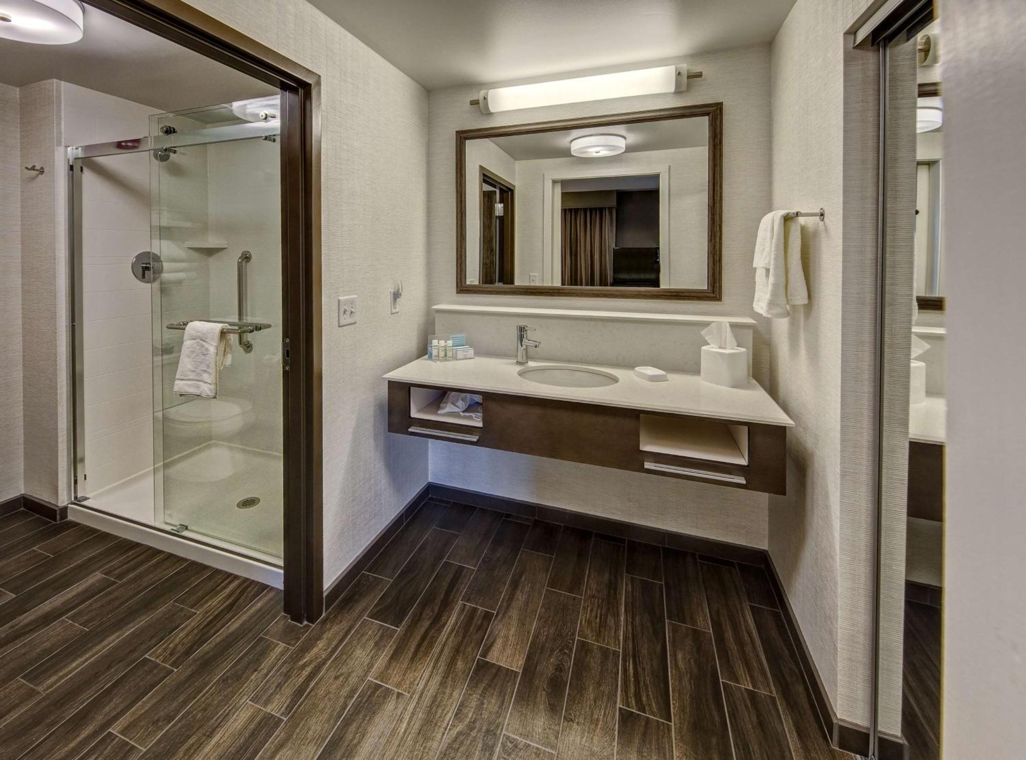 Hampton Inn & Suites Memphis Джермантаун Экстерьер фото